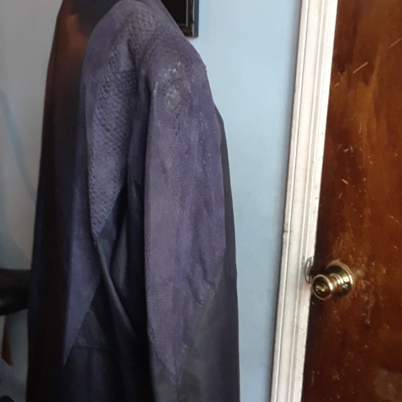 Beautiful Leather Coat, size L - Picture 6 of 7